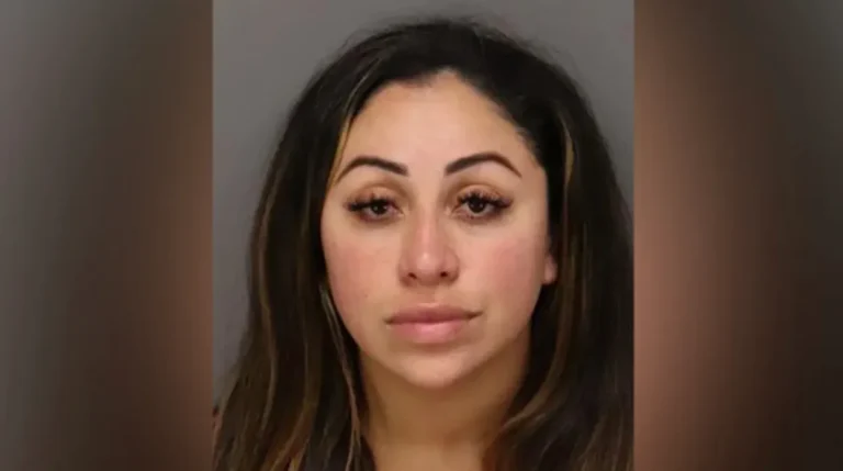 Florida Woman Arrested for Allegedly Supergluing Veneers on Patients Without License 1825d824a978fa71189b79121dad4c3e