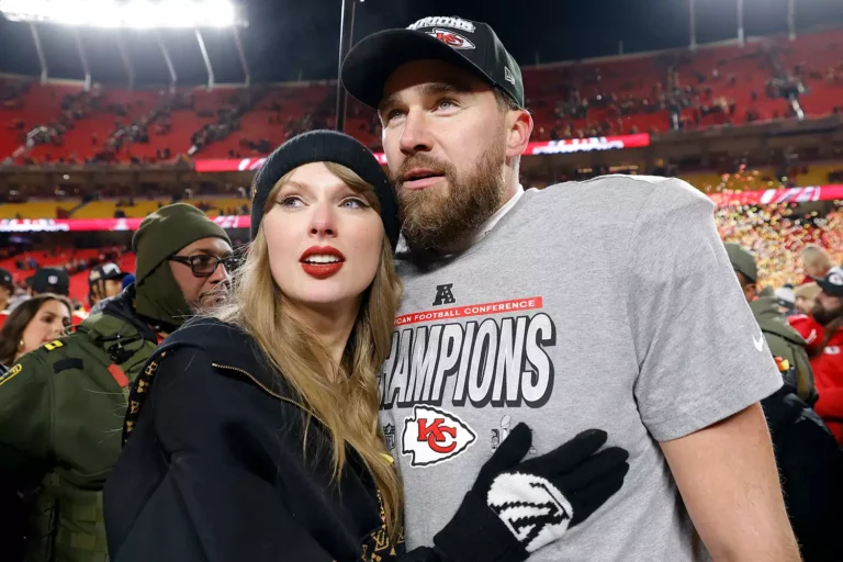 taylor swift celebrates with travis kelce 87 of the kansas city chiefs after defeating the buffalo bills 012725 tout ce7a282b3ed34611b7525c9d89f83aab