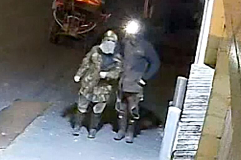 Fugitive Dad, With Children, Caught on Camera in Rural Store Incident tom phillips 082925 1 b727ed56d38f43d2987a1b5933fdd61d